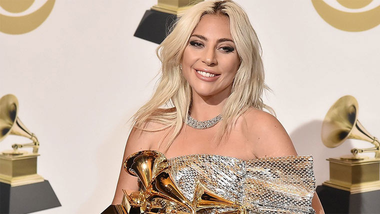 کیریئر کے عروج پر ذہنی صحت کے بحران سے بھی گزری ہوں: لیڈی گاگا