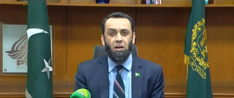 ملک میں پھیلائی جانے والی افواہیں ایک منظم سازش کا حصہ ہیں،عطاتارڑ