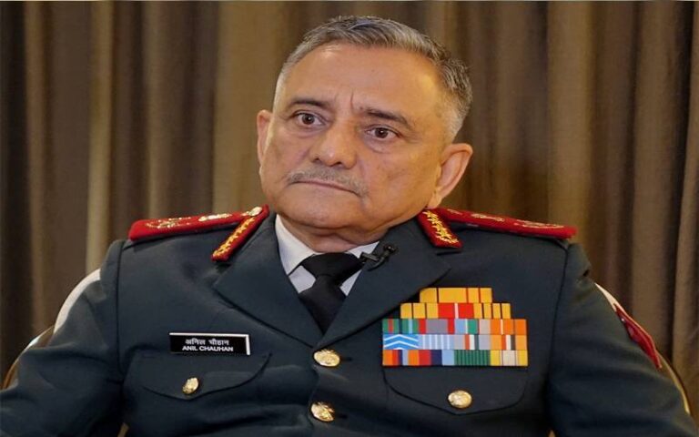 بھارتی چیف آف ڈیفنس سٹاف کا اپنی دفاعی صنعت پر شدید عدم اعتماد کا اظہار