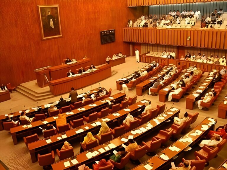 صدر مملکت نے سینیٹ اور قومی اسمبلی کے اجلاس کل طلب کر لئے