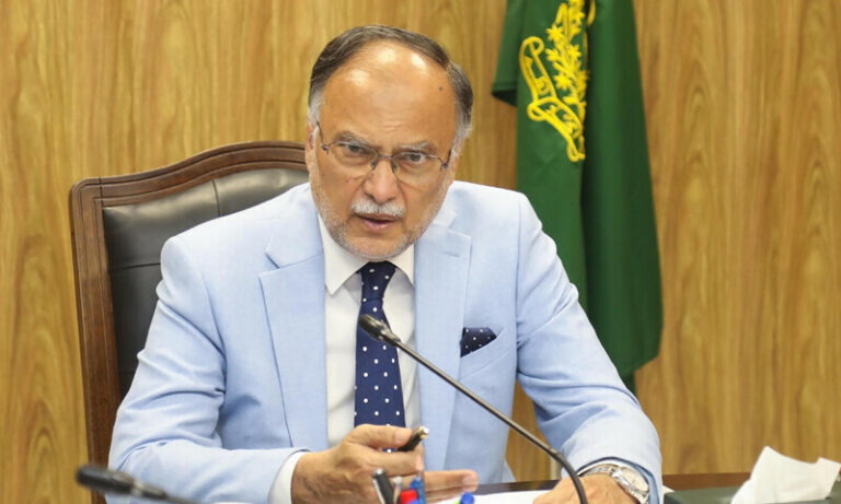 وفاقی وزیر احسن اقبال کا انٹرنیشنل ایجوکیشن سمٹ سے خطاب