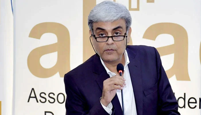 کراچی میں بلڈرز سے بھتہ خوری ناقابلِ برداشت،ایک ماہ میں کارروائی نہ ہوئی تو دھرنا دیں گے: چیئرمین آباد