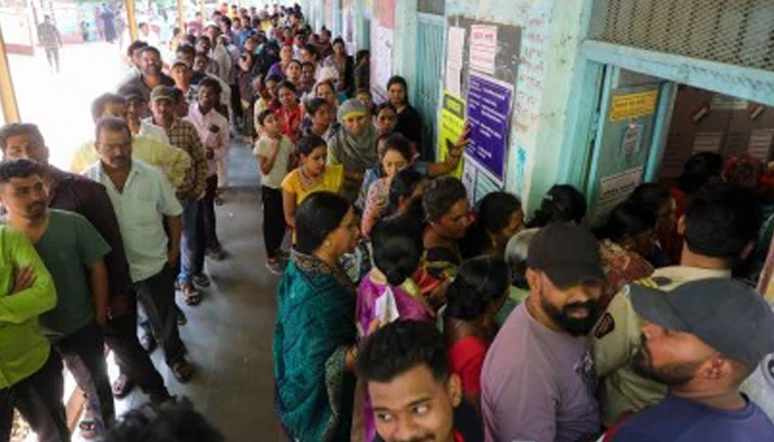 الیکشن میں ووٹرز کو ووٹ کے بدلے مہنگی گاڑیاں، تھائی لینڈ کے ٹرپ اور زمین کی پیشکش