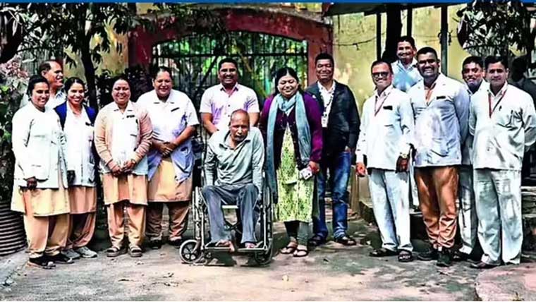 12 سال قبل مردہ قرار دیے جانے والے شخص کی گھر واپسی