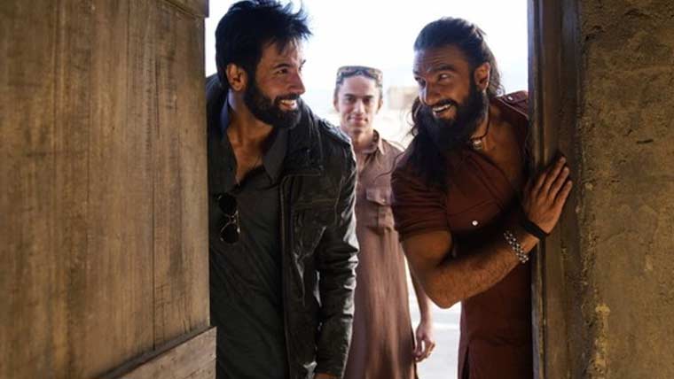 پاکستان مخالف مواد، بھارتی فلم ‘دھریندر‘ پر خلیجی ممالک میں پابندی