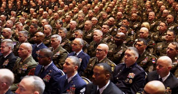 🇺🇸 امریکی فوج میں بڑی تنظیمِ نو کی تیاری، فور اسٹار جنرلز کی تعداد کم ، کمانڈز کو یکجا کرنے کا منصوبہ