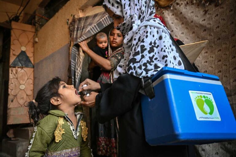 ملک بھر کے 79 اضلاع میں خصوصی انسدادِ پولیو مہم کا فیصلہ، پاکستان اور افغانستان میں بیک وقت آغاز ہوگا