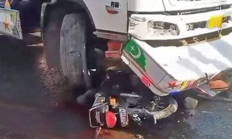 کراچی :رواں سال حادثات میں830 افرادجاں بحق، 11 ہزار 800 سے زائد زخمی ہوئے