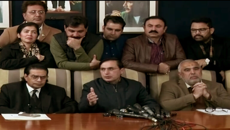 پی ٹی آئی نے ڈی جی آئی ایس پی آر کی پریس کانفرنس کو افسوسناک قرار دیدیا