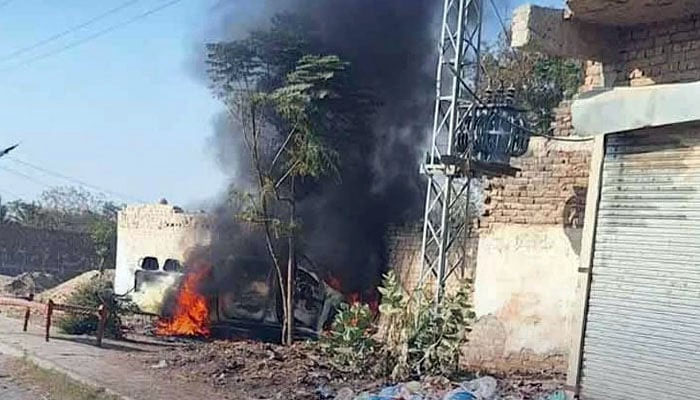 بنوں: میرانشاہ روڈ پر حملے میں اسسٹنٹ کمشنر شمالی وزیرستان سمیت 4 افراد شہید