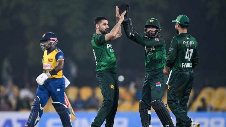 پہلا ٹی 20: پاکستان نے سری لنکا کو 6 وکٹوں سے ہرا دیا