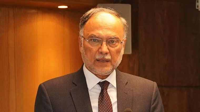 حکومت ایکسپورٹ اور ٹیکس نیٹ بڑھانے کی کوشش کر رہی ہے: احسن اقبال