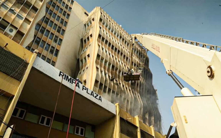 کراچی: گل پلازہ کے بعد رمپا پلازہ بھی غیر محفوظ قرار