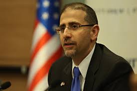 صدر ٹرمپ ایرانی سپریم لیڈر کو نشانہ بنا سکتے ہیں، سابق امریکی سفیر ڈان شپیرو کا دعویٰ