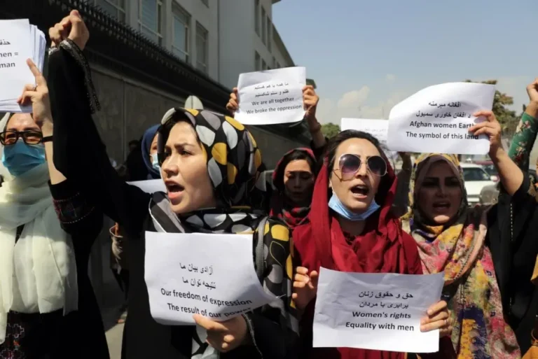 طالبان رجیم کی انتہا پسندی: افغان خواتین کو “بین الاقوامی صنعتی نمائش” میں شرکت سے روکا گیا