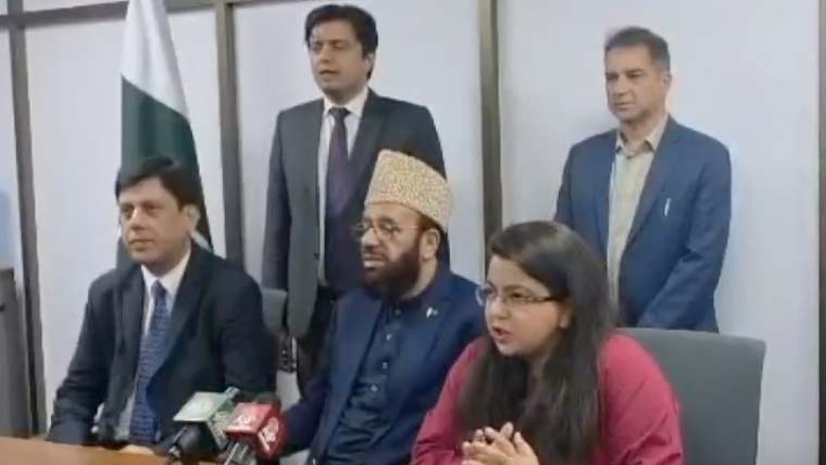 حج آپریشنز ڈیجیٹل بنانے کیلئے وزارتِ آئی ٹی اور مذہبی امور میں معاہدہ