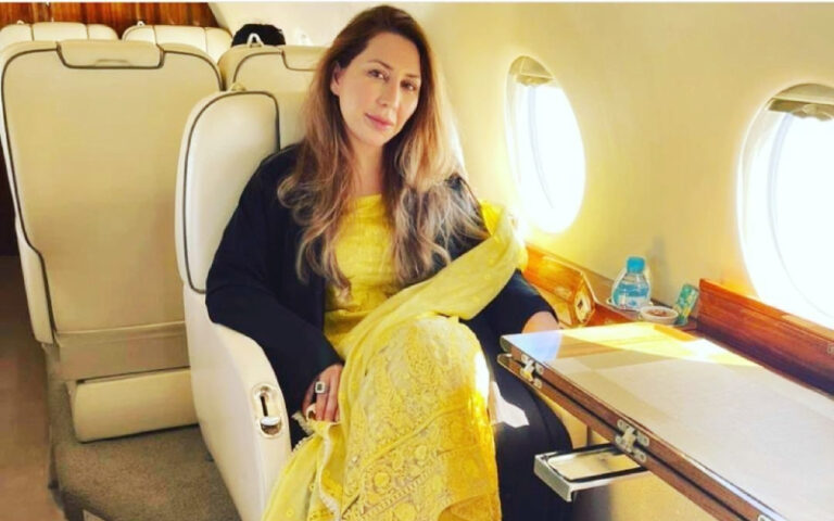 فرح گوگی اور شوہر کے خلاف سرکاری زمین فروخت کرنے پر ایک اور مقدمہ درج