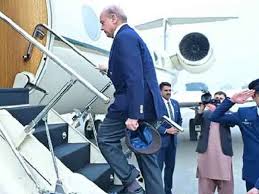 وزیرِ اعظم شہباز شریف کا دو روزہ سرکاری دورہ قطر: اقتصادی و اسٹریٹجک شراکت داری کے نئے دور کا آغاز