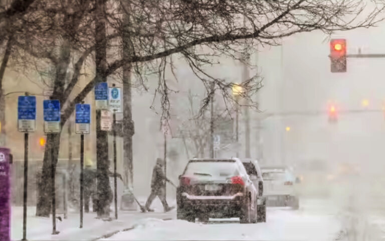 امریکا کی مشرقی ریاستوں میں طاقتور برفانی طوفان کی پیش گوئی، 2 فٹ تک برفباری کا خدشہ