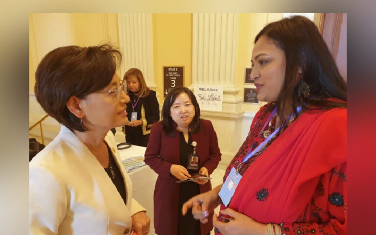 واشنگٹن: پاکستانی صوفی اوپیرا گلوکارہ سائرہ پیٹر کو “شی لیڈز دی نیشنز” ایوارڈ سے نوازا گیا