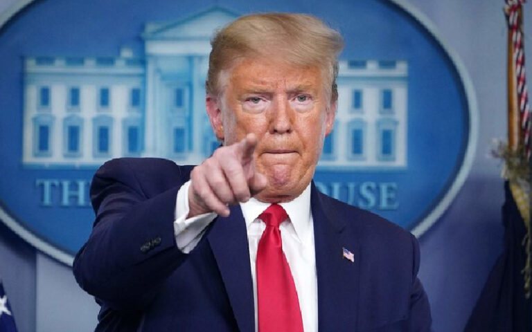 امریکی بحری بیڑا ایران کی جانب گامزن ، مذاکرات ناکام ہوئے تو حالات خراب ہوں گے: ٹرمپ