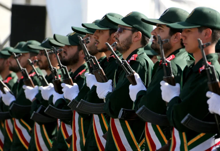 جارح کو سزادی جائے گی، دشمن کو قیمت چکاناہوگی، ایرانی فوج کا خامنہ ای کی شہادت پر بدلہ لینے کا عزم