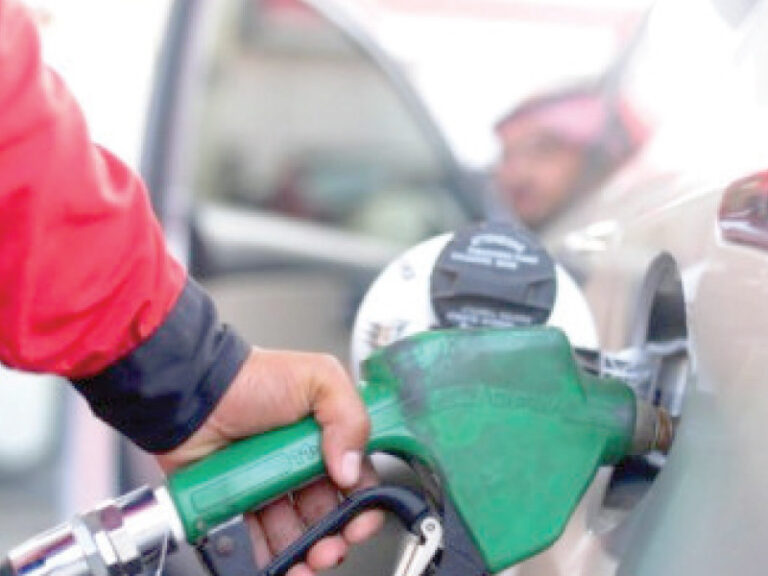 ملک میں پیٹرولیم مصنوعات کاوافرذخیرہ ہے، قلت کا خطرہ نہیں، پی ایس او