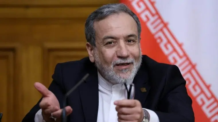 برطانیہ کا امریکا کو فوجی اڈے فراہم کرنا جارحیت میں شمولیت تصور ہوگا: عراقچی