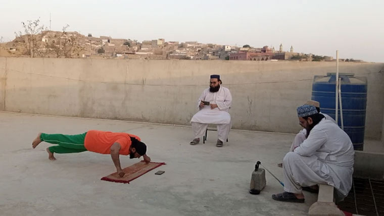 پاکستانی شہری نے بڑا ریکارڈ اپنے نام کر لیا