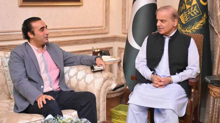 وزیراعظم سے بلاول بھٹو کی ملاقات، معاشی اور سکیورٹی صورتحال پر تبادلہ خیال