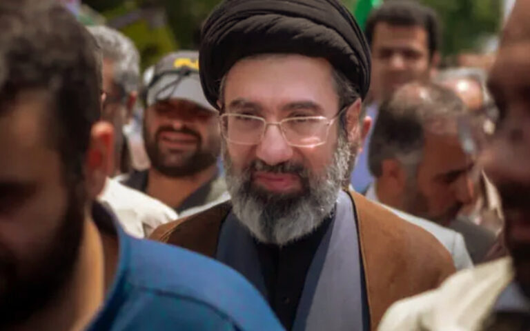 ایران کی مسلح افواج نے نئے سپریم لیڈر مجتبیٰ خامنہ ای سے وفاداری کا عہد کر لیا