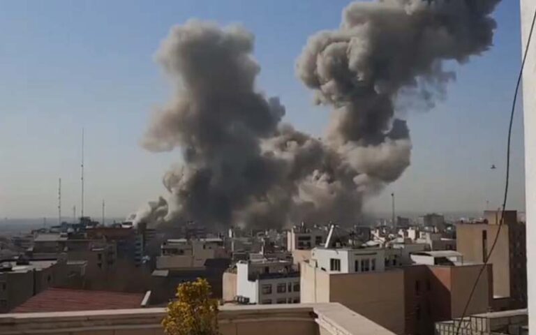 امریکہ و اسرائیل کی وحشیانہ بمباری، لیڈرشپ کمپلیکس اور سرکاری میڈیا ہیڈ کوارٹر تباہ