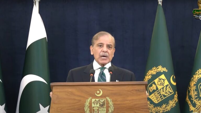 وزیراعظم کا پیڑول اور ڈیزل کی قیمتوں میں مزید  اضافہ نہ کرنے کا اعلان  