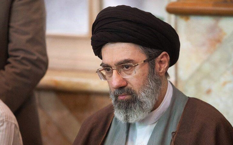 آیت اللہ خامنہ ای کے بیٹے مجتبیٰ خامنہ ای کو ایران کا نیا سپریم لیڈر مقرر کردیا گیا