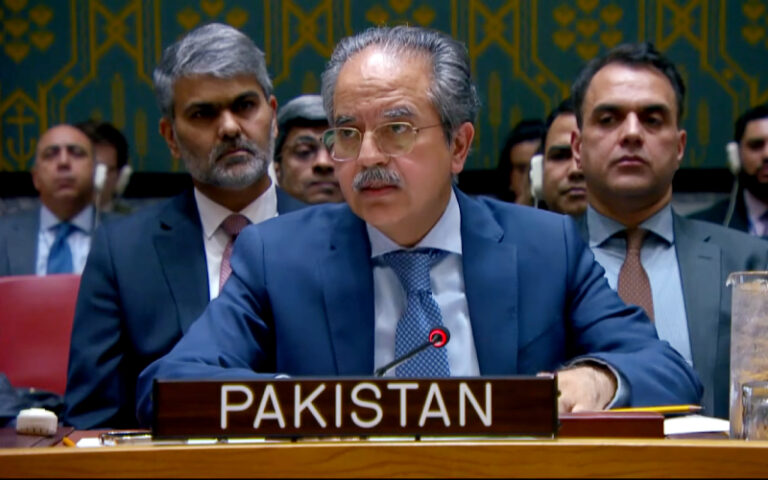 ایران کی جانب سے پڑوسی ممالک پر حملوں کی مذمت کرتے ہیں، عاصم افتخار