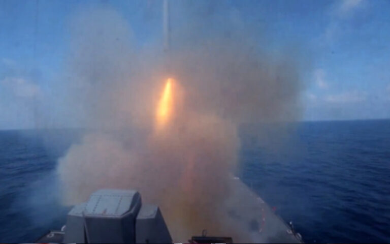 ایران میں 1000 سے زائد اہداف نشانہ بنائے، امریکا کا پاسداران انقلاب ہیڈکوارٹر تباہ کرنے کا دعویٰ