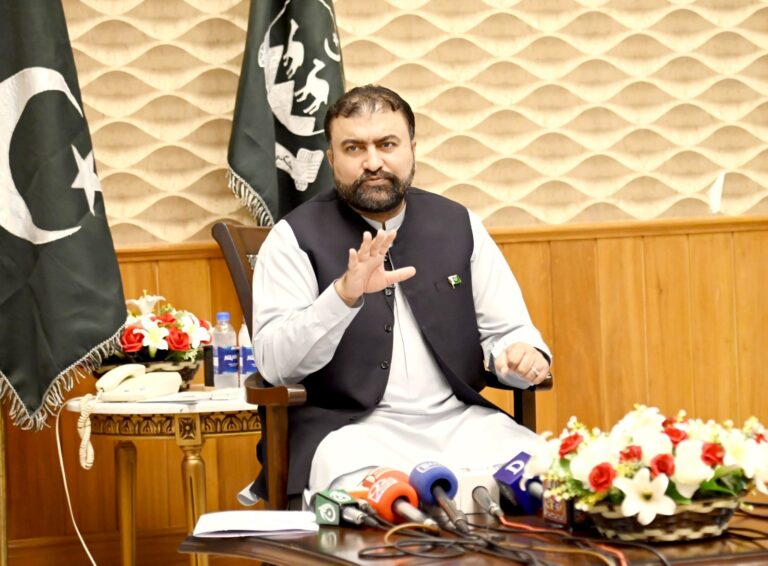 مارکیٹیں رات 8 بجے بند ،15دن کیلیے گاڑیوں کی رجسٹریشن مفت وزیراعلیٰ بلوچستان کا سبسڈی کا اعلان
