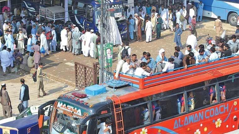پنجاب: ٹرانسپورٹروں سے مذاکرات کامیاب، کرایوں میں 25 فیصد اضافہ