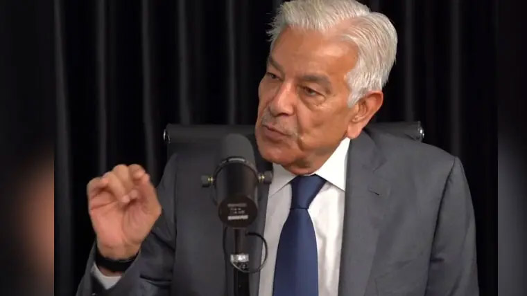 بھارت دہشتگردی کا ڈرامہ رچانا چاہ رہا ہے، کولکتہ تک جا کر پھینٹی لگائیں گے: خواجہ آصف