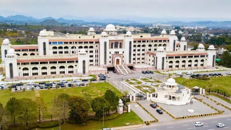 امریکا ایران تنازع ختم کرنے کیلئے سفارت کاری، وزیراعظم ہاؤس میں اہم اجلاس طلب