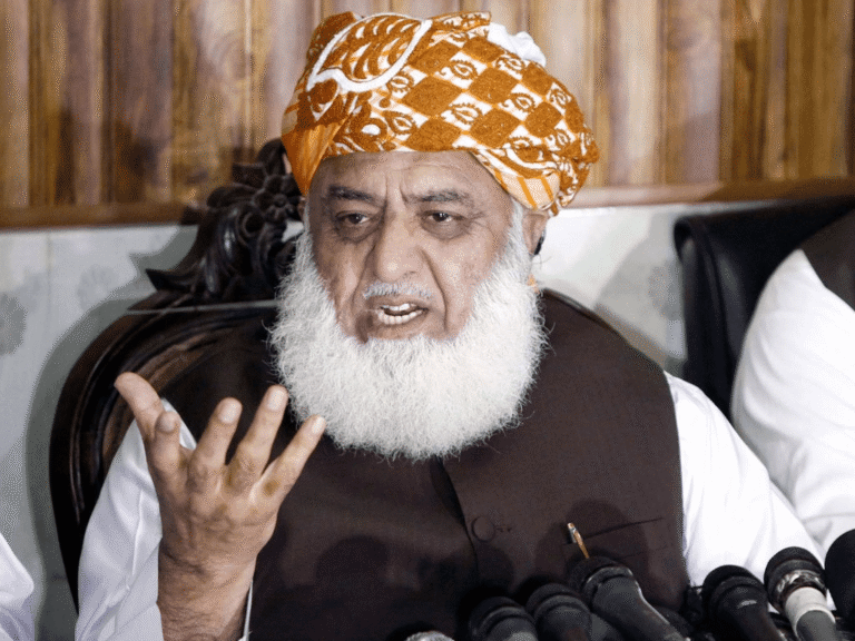 مہنگے پیٹرول نے ہرفرد کوہلادیا،مولانا فضل الرحمان کاردعمل، جمعے کو احتجاج کا اعلان