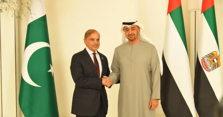 پاکستان نے متحدہ عرب امارات کو 2 ارب ڈالر کی ادائیگی کردی