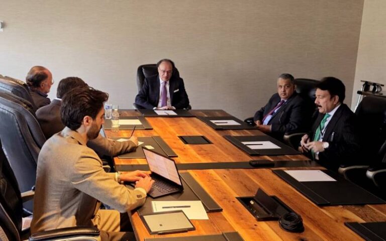 وزیر خزانہ محمد اورنگزیب عالمی مالیاتی اجلاسوں میں شرکت کیلئے امریکہ پہنچ گئے