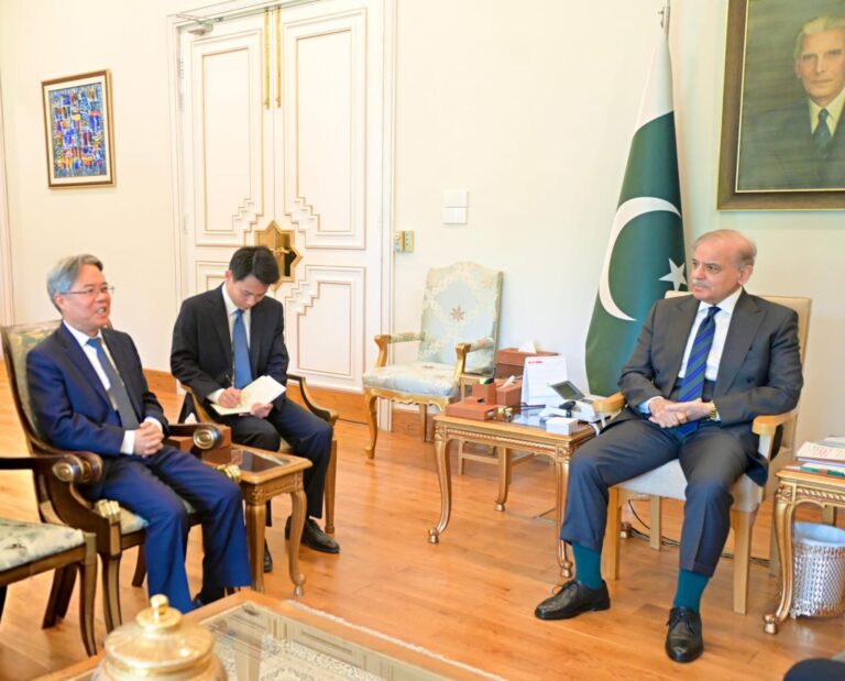 وزیراعظم شہبازشریف سے چینی سفیر کی ملاقات،پاکستان کی امن کوششوں پر تبادلہ خیال