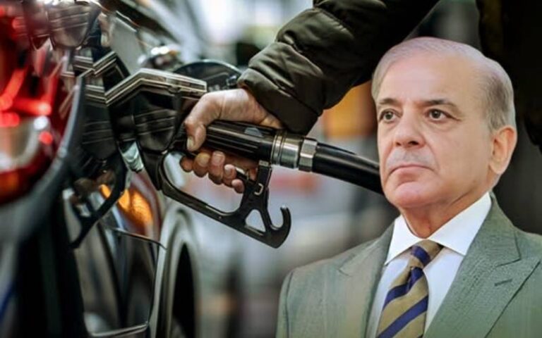 وزیراعظم کا پیٹرول کی قیمت فوری طور پر 80 روپے کم کر کے 378 روپے فی لیٹر کرنے کا اعلان