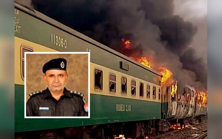 کراچی سے پشاور جانے والی رحمان بابا ایکسپریس میں آتشزدگی، پولیس انسپکٹر جاں بحق