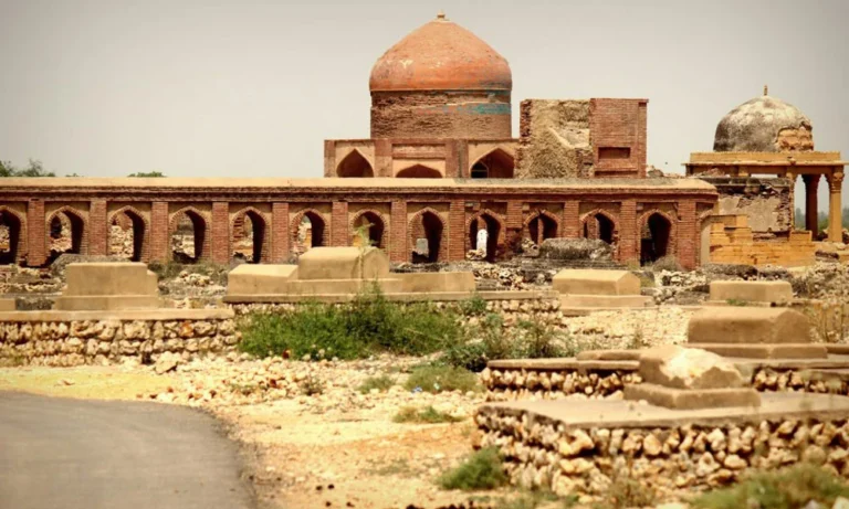 سندھ کے تاریخی مقامات اور عجائب گھروں میں طلبہ کا داخلہ مفت؛ وزیر ثقافت نے احکامات جاری کر دیے