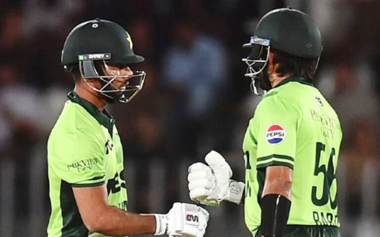 پہلا ون ڈے، پاکستان نے آسٹریلیا کو 5 وکٹ سے ہرا دیا