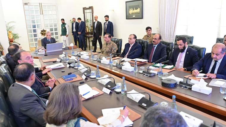 بڑھتی آبادی ترقی کیلئے چیلنج، وزیراعظم کی نیشنل پاپولیشن کونسل جلد فعال کرنے کی ہدایت
