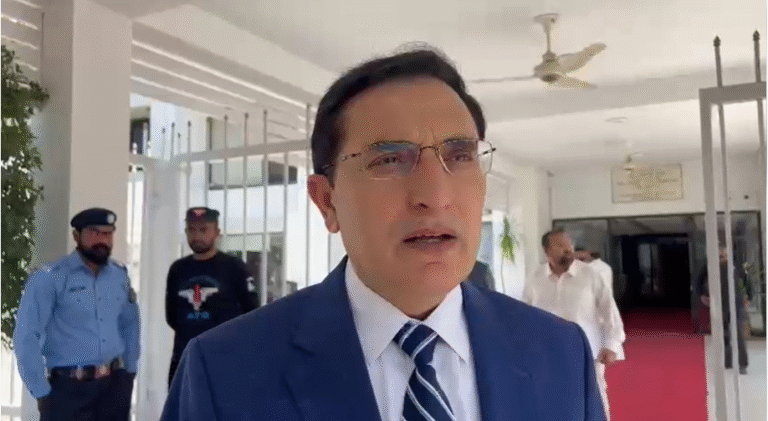 سوچا تھا ہاتھ ملانے سے معاملات بہتر ہونگے: بیرسٹر گوہر